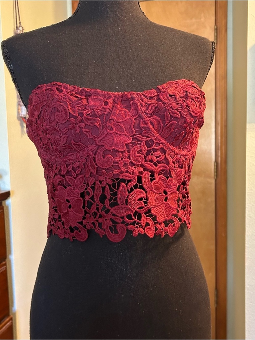 Kimchi Blue burgundy floral crocheted bustier top size L festival boho